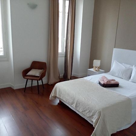 Quartier Le Plus Anime De Marseille "La Plaine Cours Julien "Chambre Avec Salle De Bain Wc Privee Integrees "Dans Appartement Exterior photo
