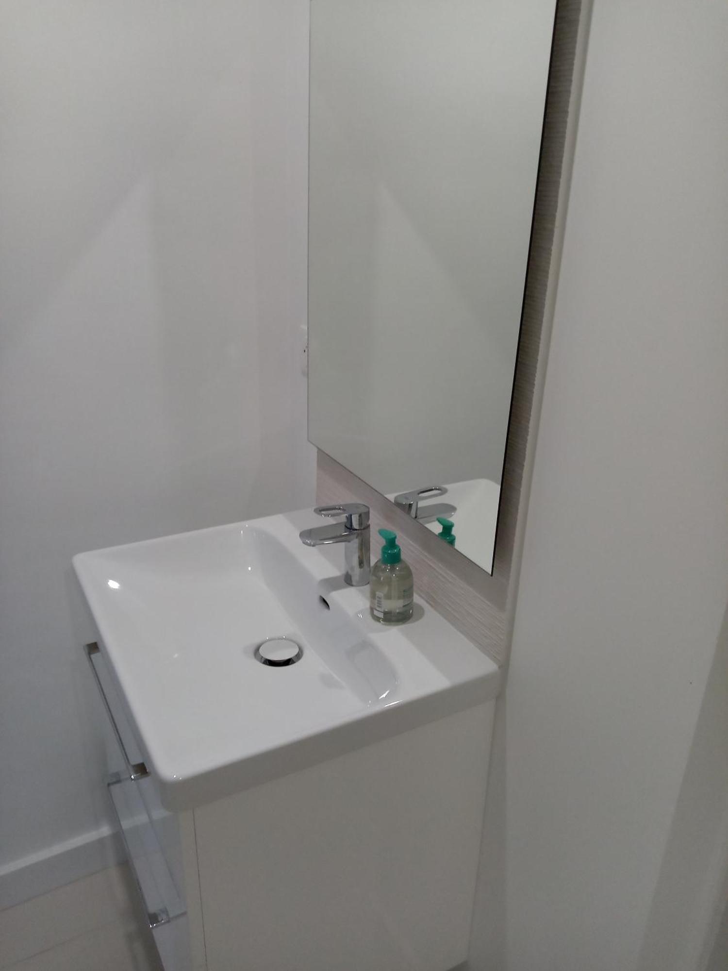 Quartier Le Plus Anime De Marseille "La Plaine Cours Julien "Chambre Avec Salle De Bain Wc Privee Integrees "Dans Appartement Exterior photo