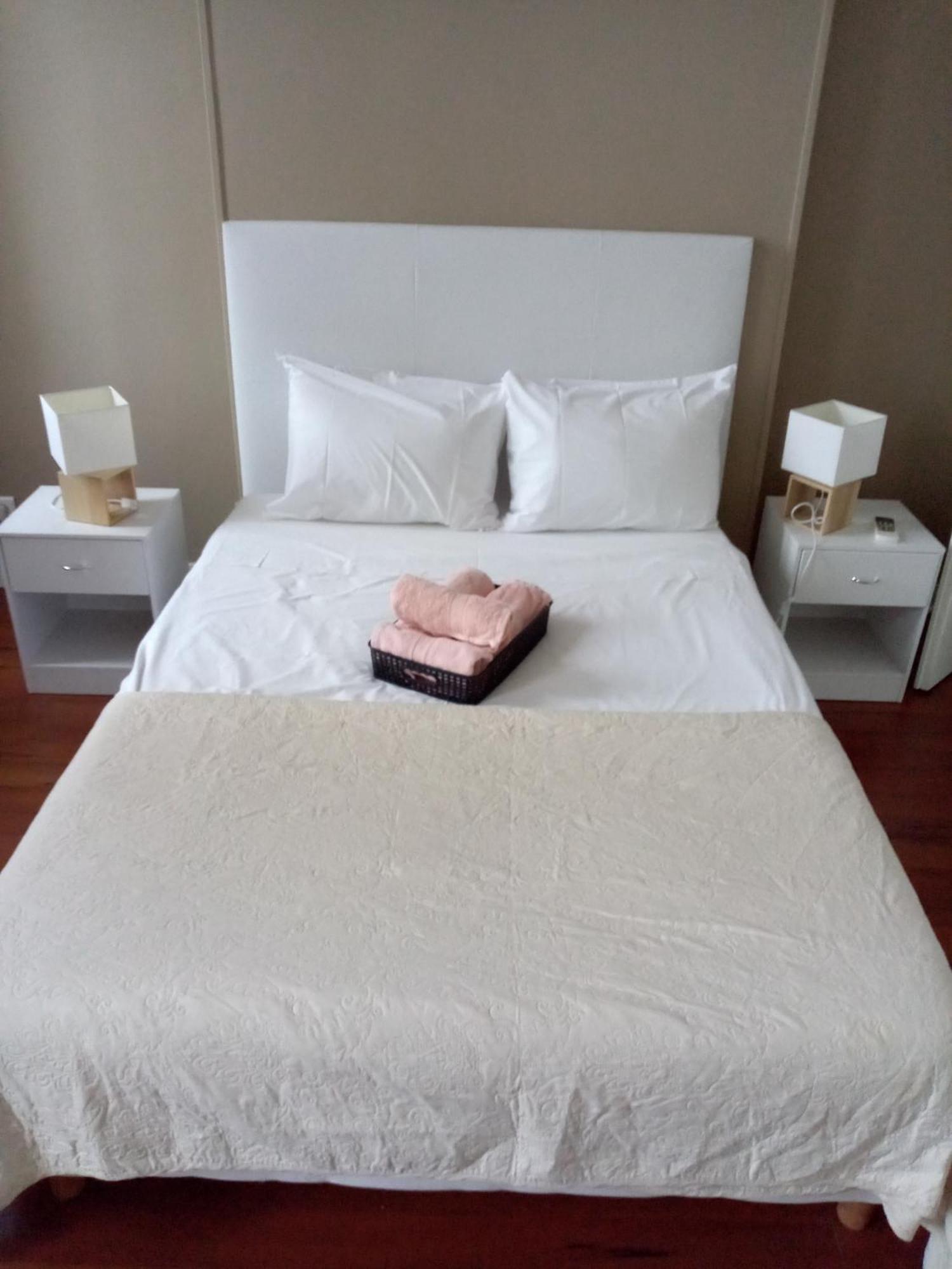 Quartier Le Plus Anime De Marseille "La Plaine Cours Julien "Chambre Avec Salle De Bain Wc Privee Integrees "Dans Appartement Exterior photo