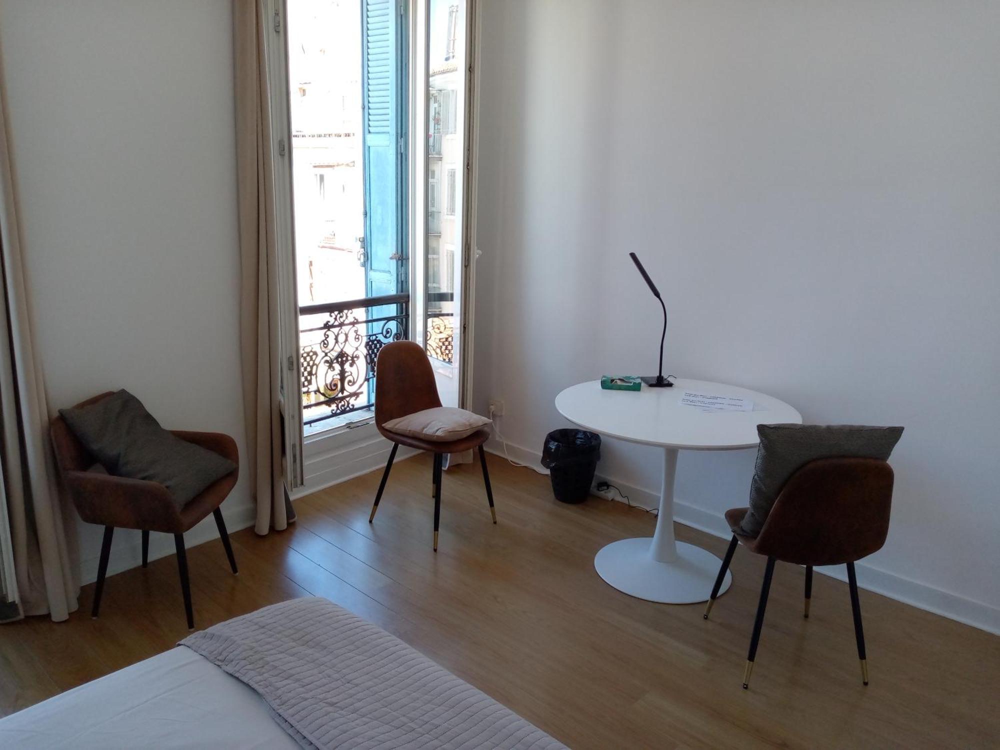 Quartier Le Plus Anime De Marseille "La Plaine Cours Julien "Chambre Avec Salle De Bain Wc Privee Integrees "Dans Appartement Exterior photo
