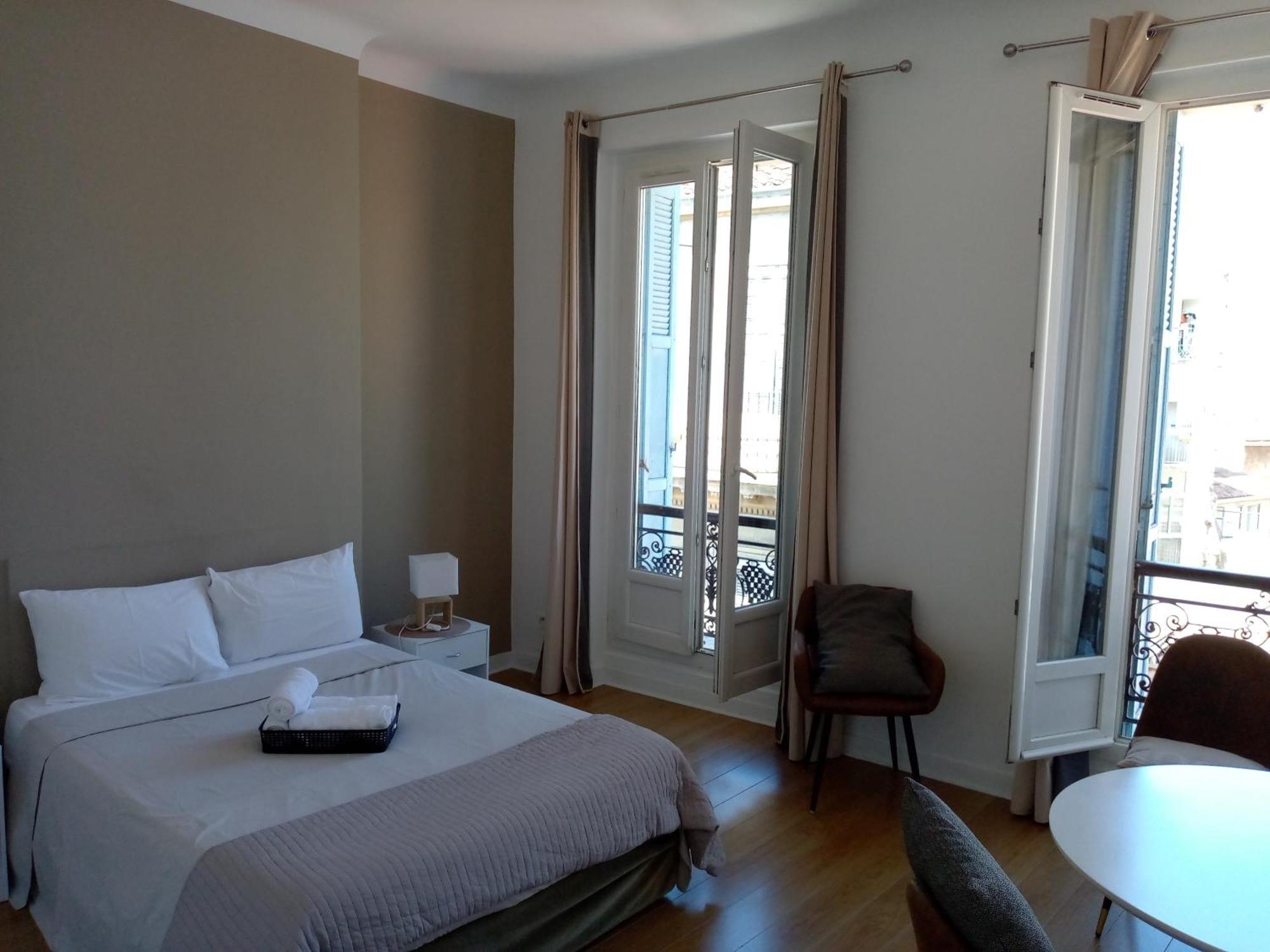 Quartier Le Plus Anime De Marseille "La Plaine Cours Julien "Chambre Avec Salle De Bain Wc Privee Integrees "Dans Appartement Exterior photo