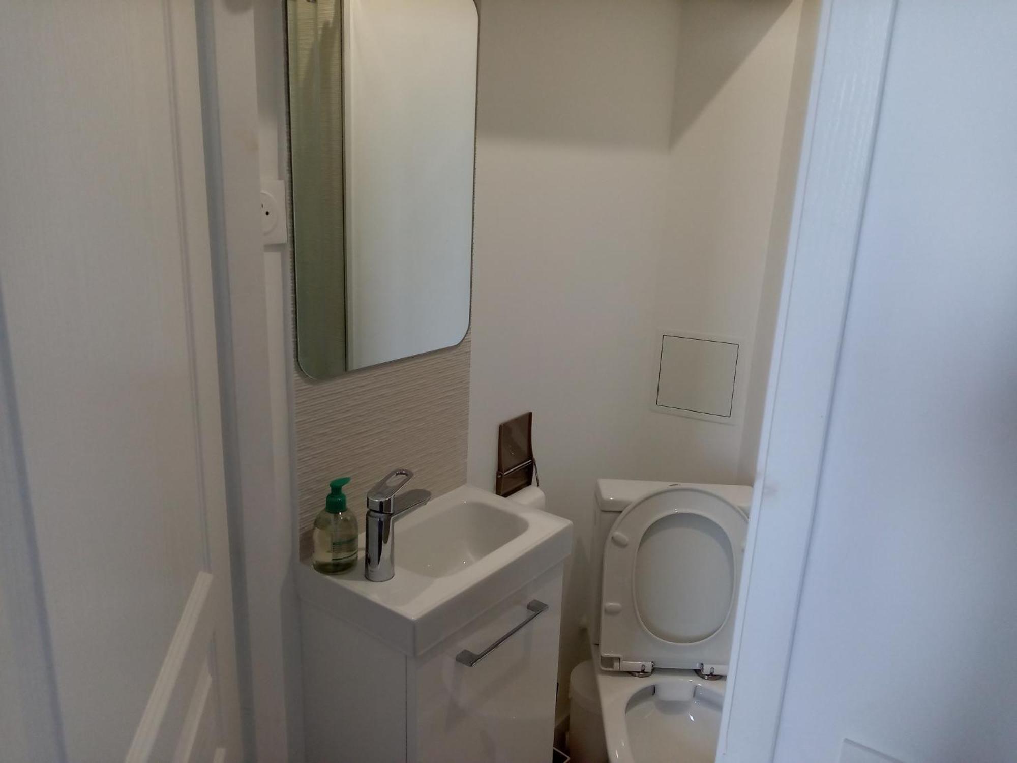 Quartier Le Plus Anime De Marseille "La Plaine Cours Julien "Chambre Avec Salle De Bain Wc Privee Integrees "Dans Appartement Exterior photo